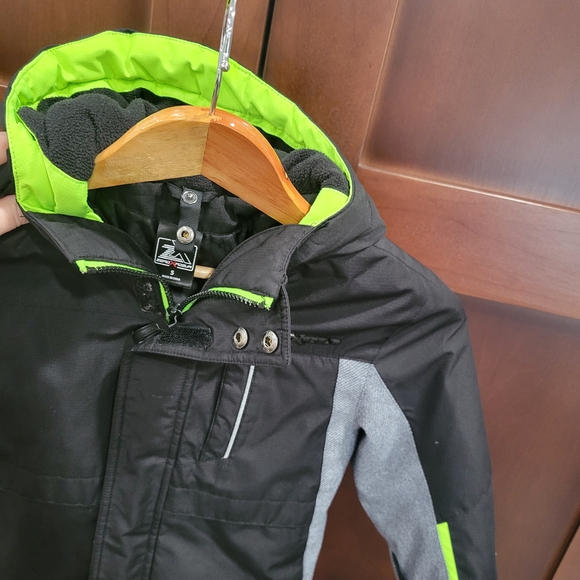 ZeroXposur Kids Gray and Neon Green Puffer Jacket - Picture 6 of 6